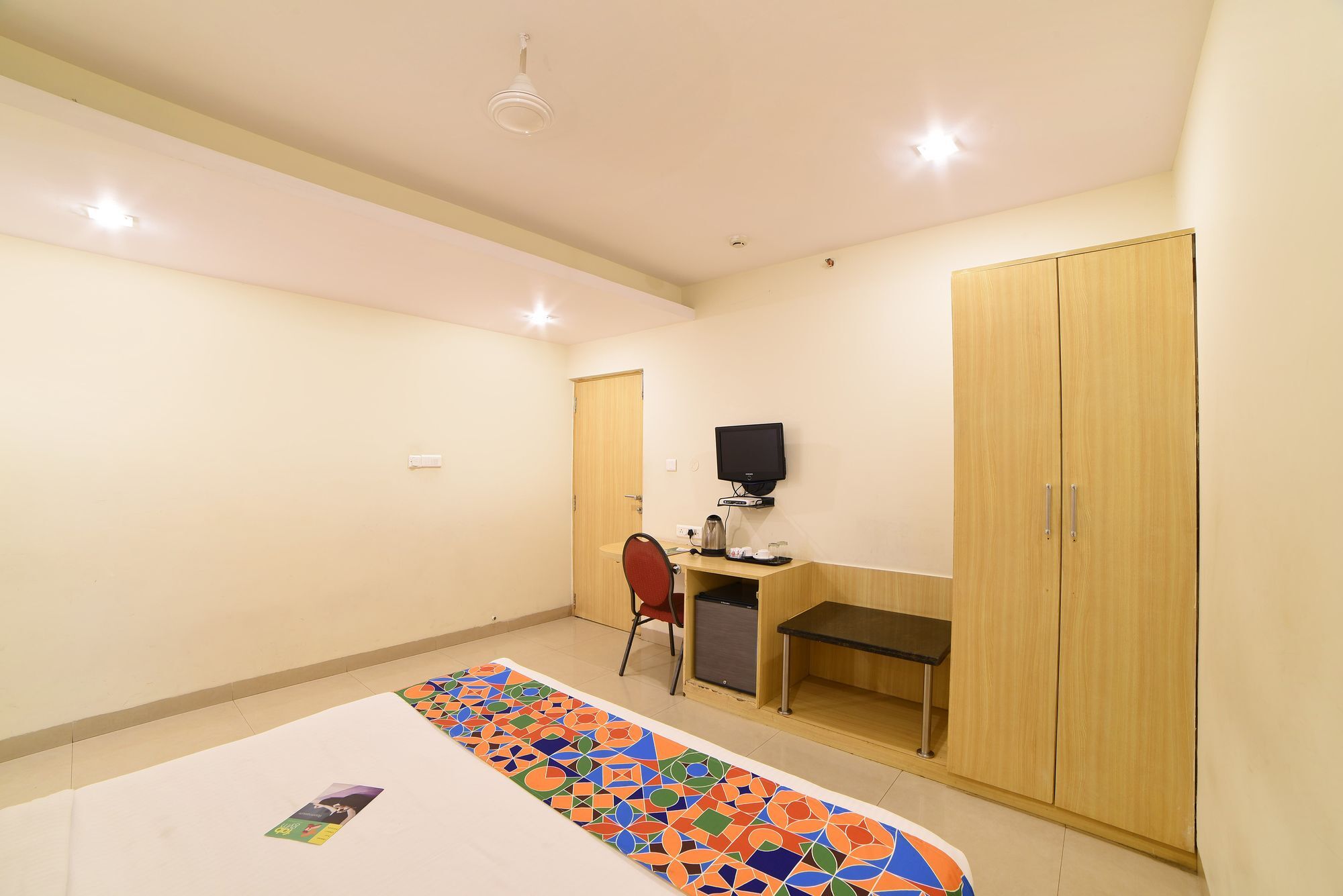 Hotel Fabhotel Vinflora Banjara Hills