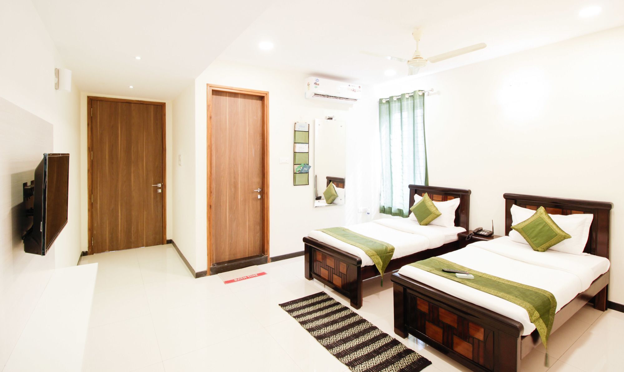Treebo Abode Platina 3* Hyderabad