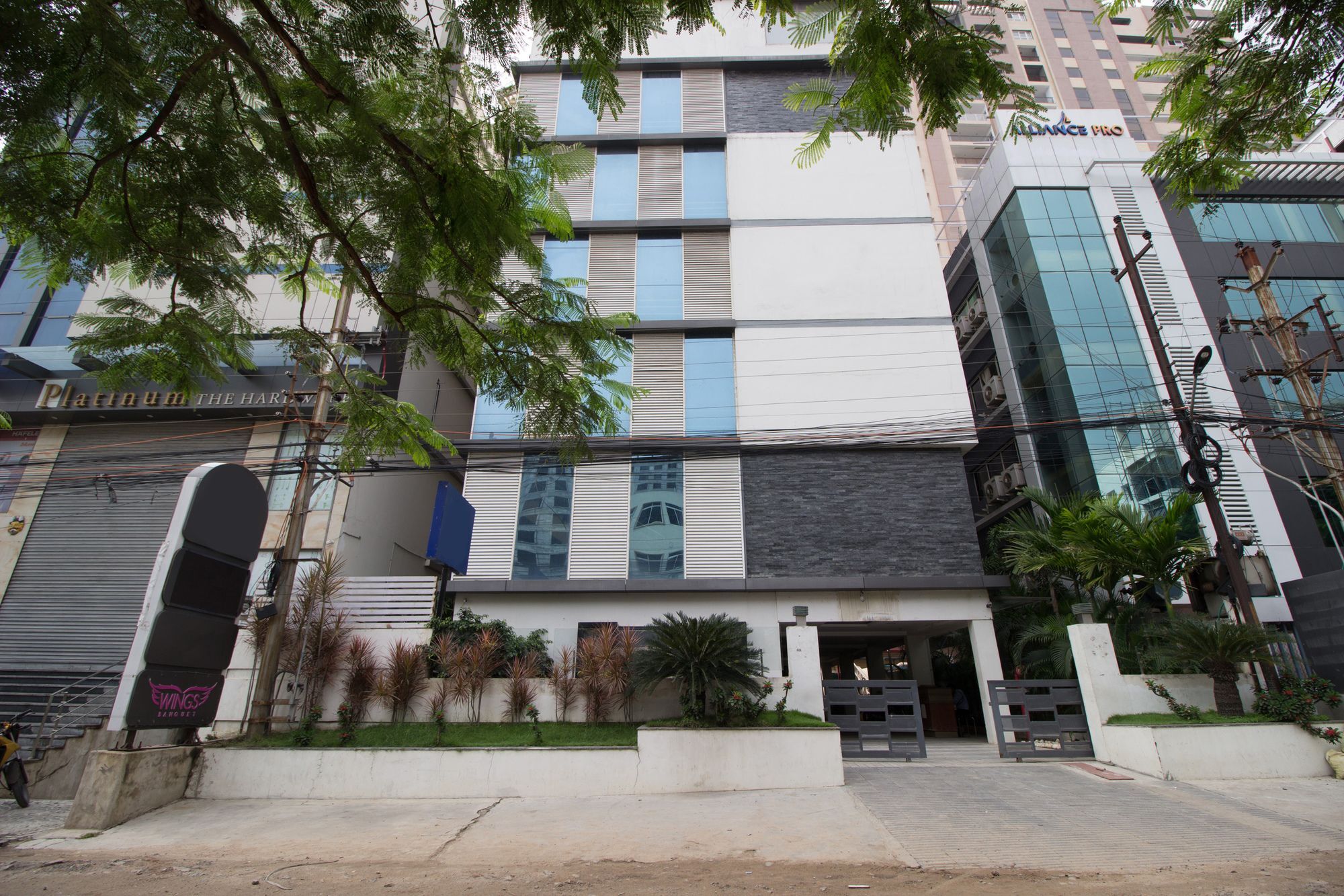 Oyo 9937 Eaglewood Hyderabad