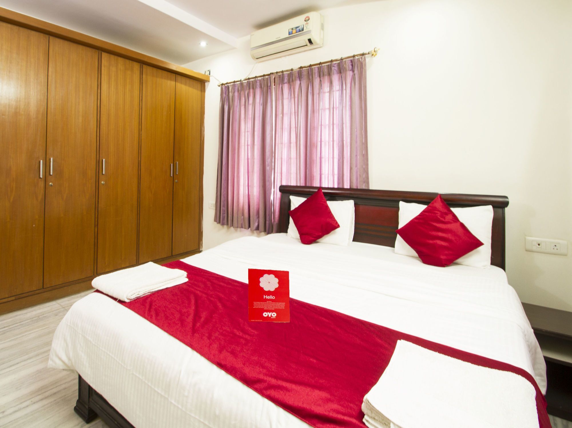 Oyo 7322 Near Apollo Hospital Jubilee Hills Hotel 2*