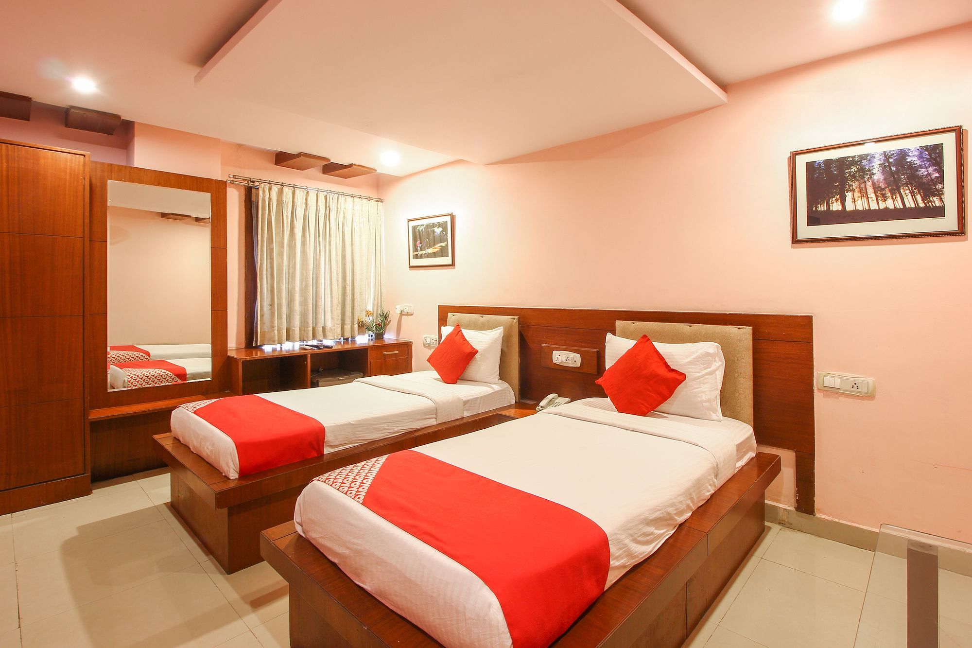 Hotel Oyo 382 Madhura Hyderabad
