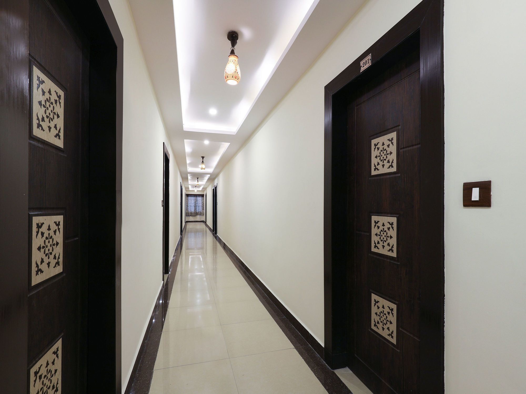 Oyo 16539 Grand Sandarshini Hyderabad
