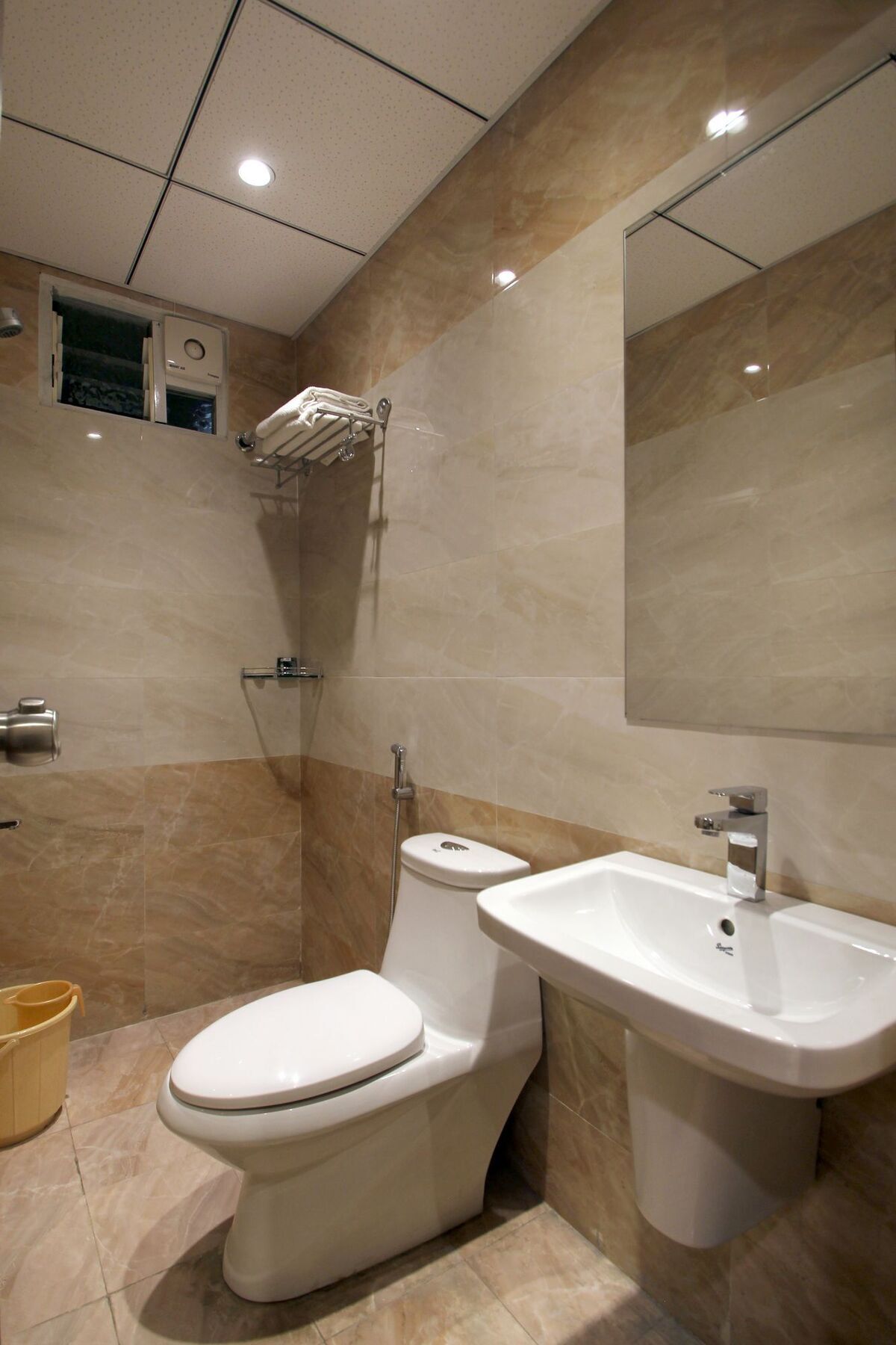 Fabhotel Arastu Plaza - Nr Nampally Railway Station Hotel Hyderabad