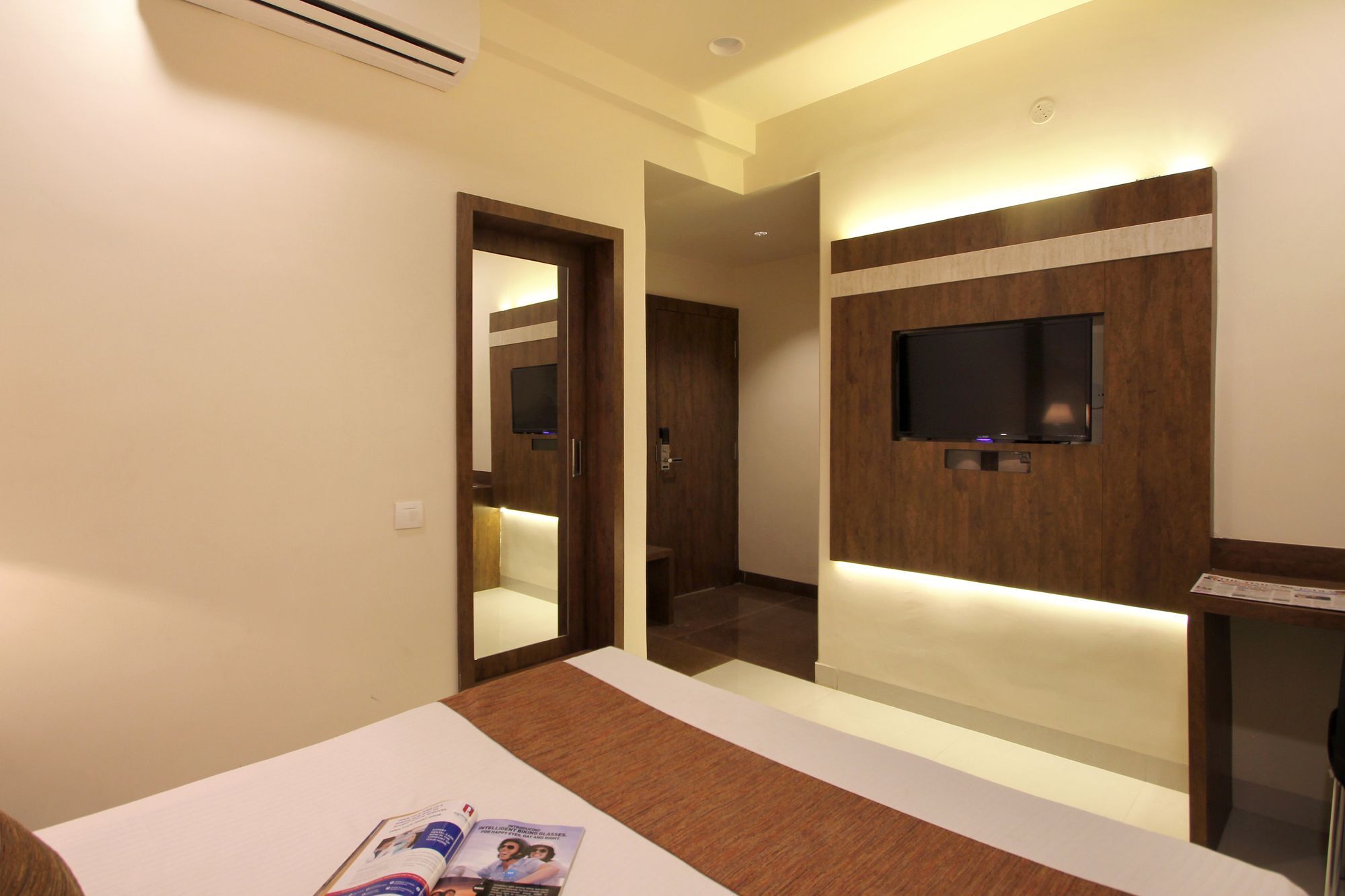 Fabhotel Arastu Plaza - Nr Nampally Railway Station Hotel