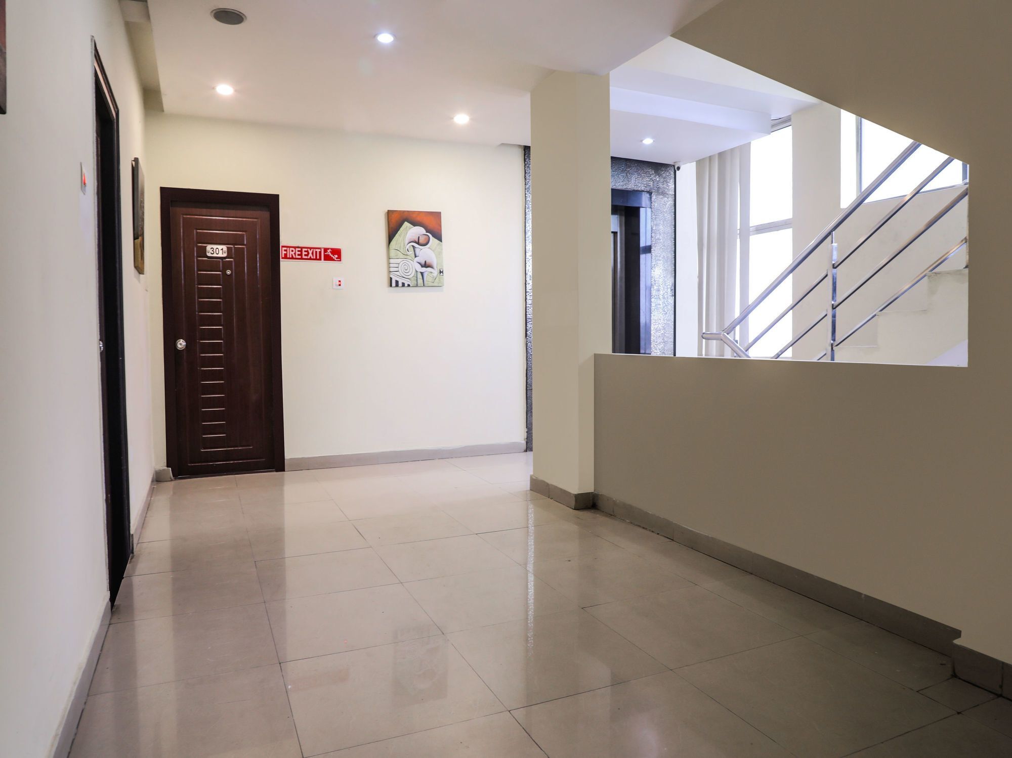 Fabhotel V Hitech