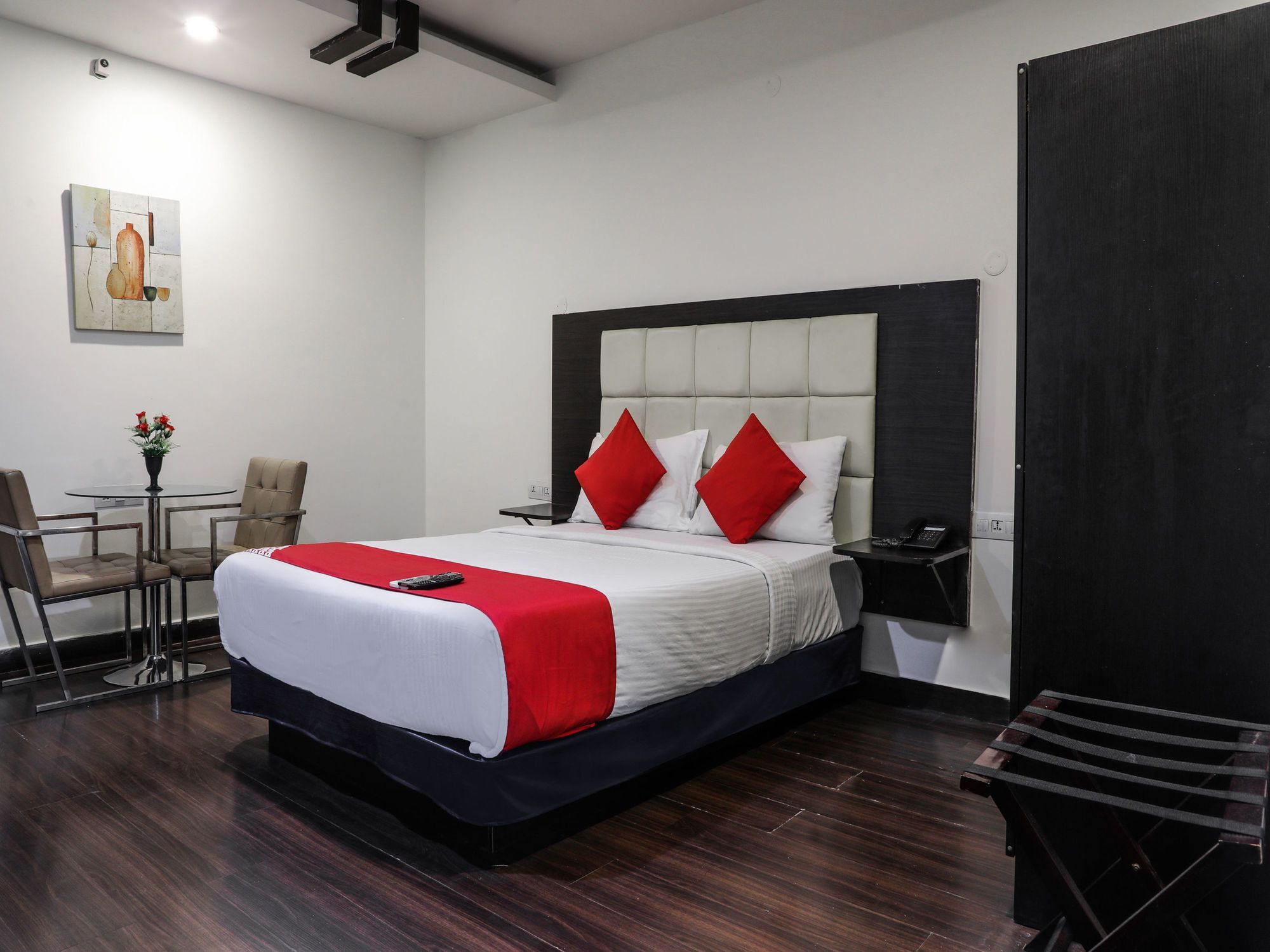 Hotel Fabhotel V Hitech 3*