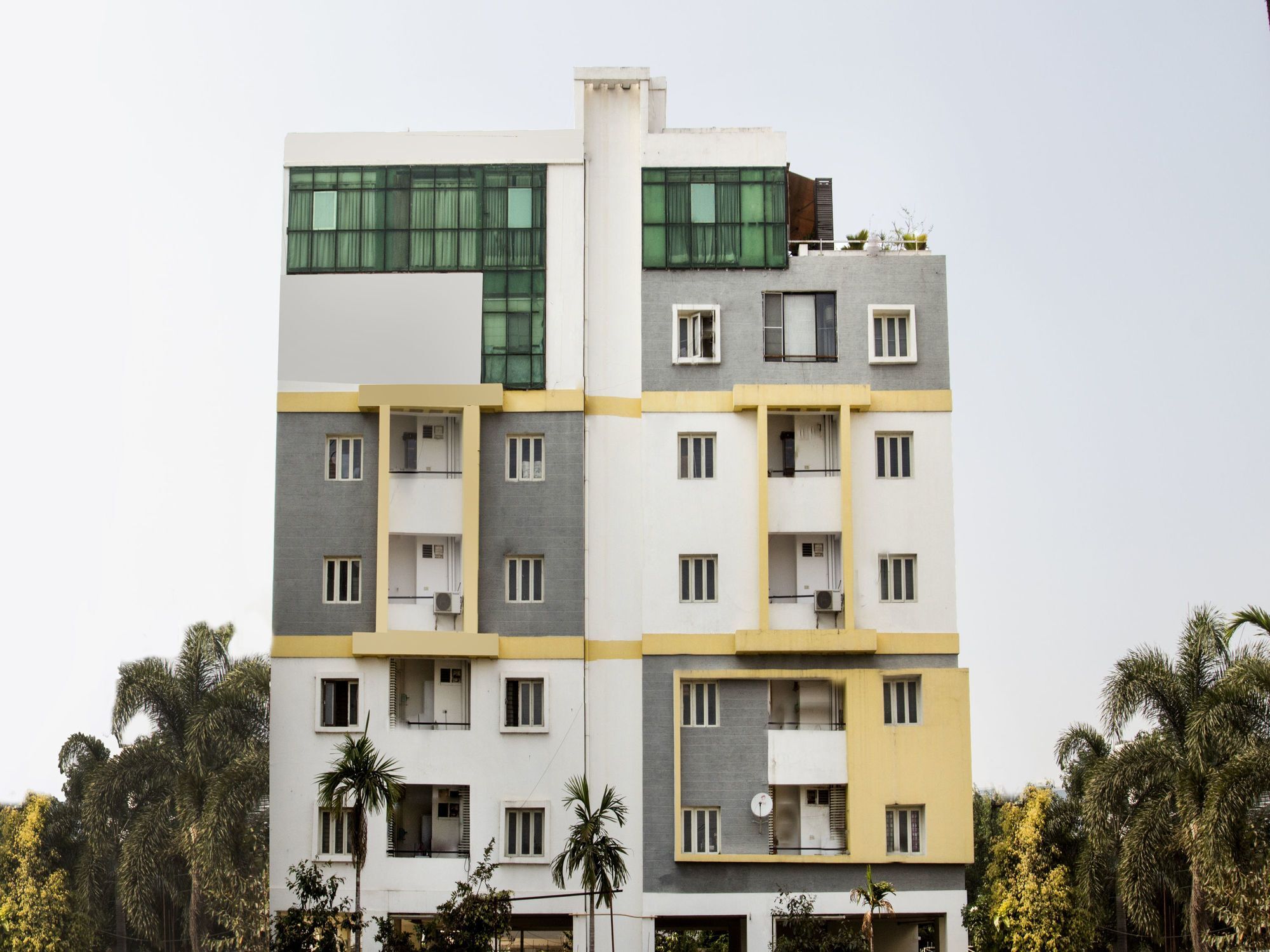 Oyo 7495 Manikonda Hotel