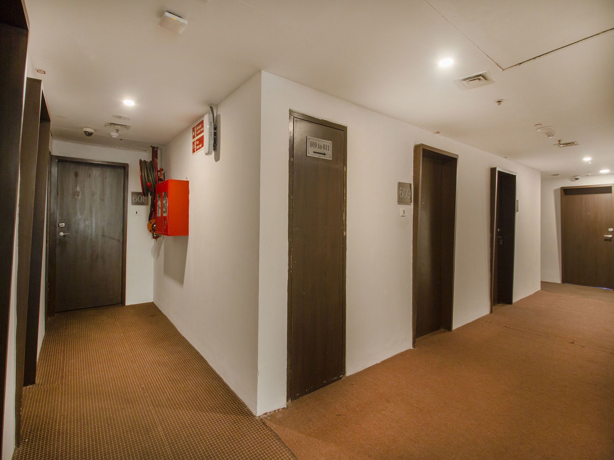 Oyo 9960 Kubeera Palace Hyderabad