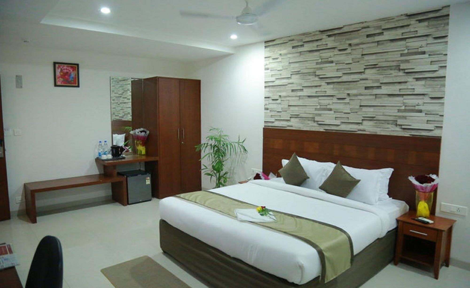 Jupiter One Continent Hitech