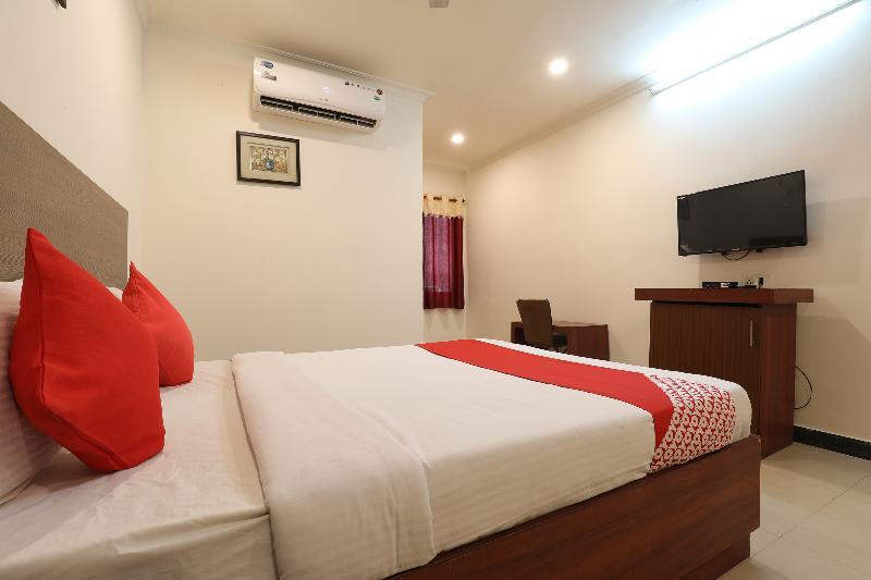 Hotel Oyo 14726 Inaya Hyderabad