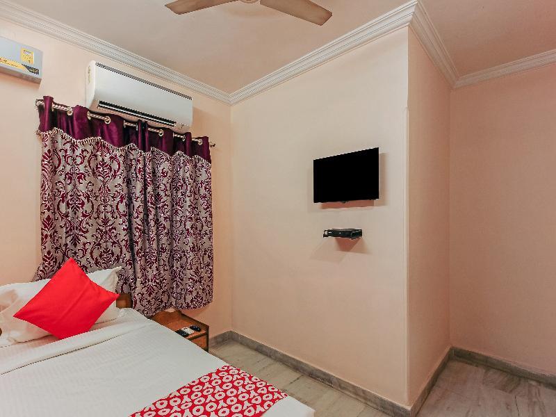 Hotel Oyo Flagship 23191 Raj Madan Ameerpet