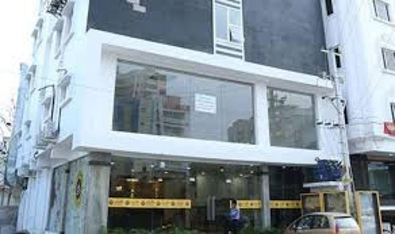 Cosy With Private Bath And Work Desk * Hyderabad