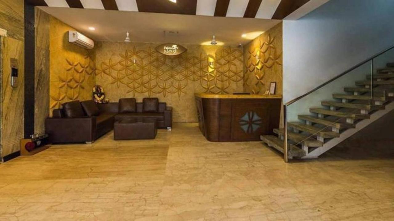Cosy With Private Bath And Work Desk Guest house