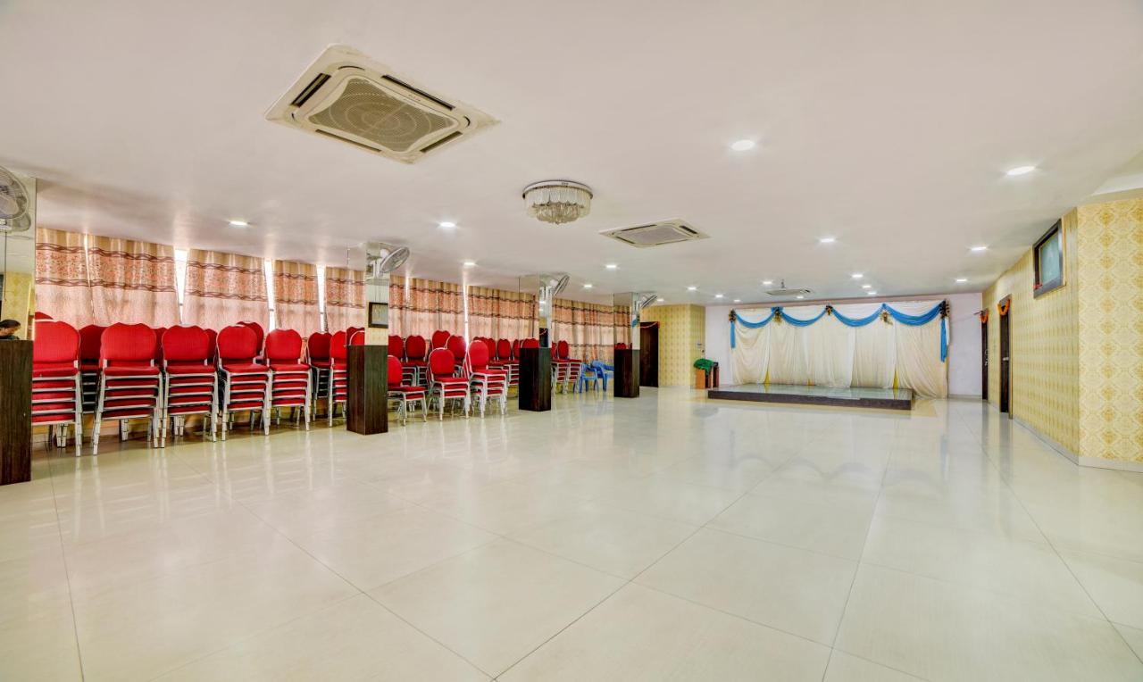 Hotel Collection O 5072 Padmini 3*