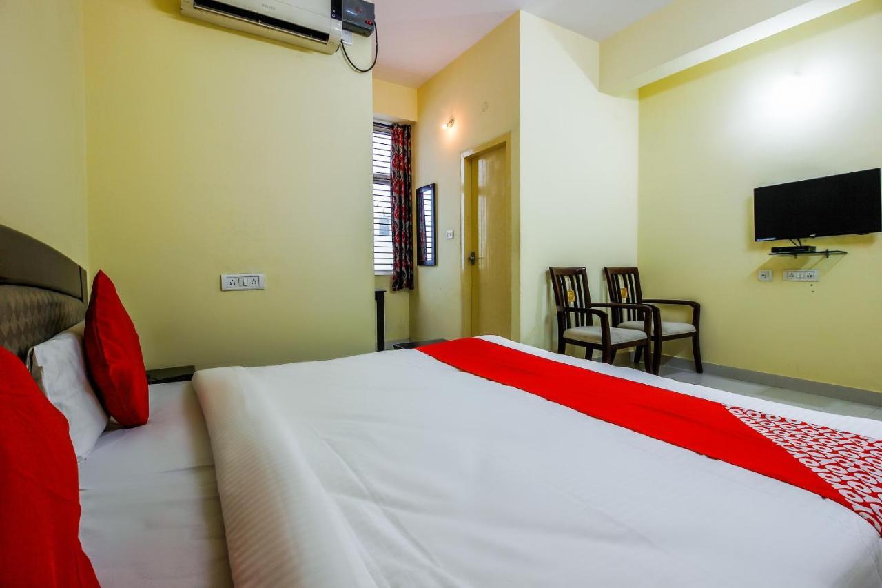 Oyo 65476 Durga Homes Hotel