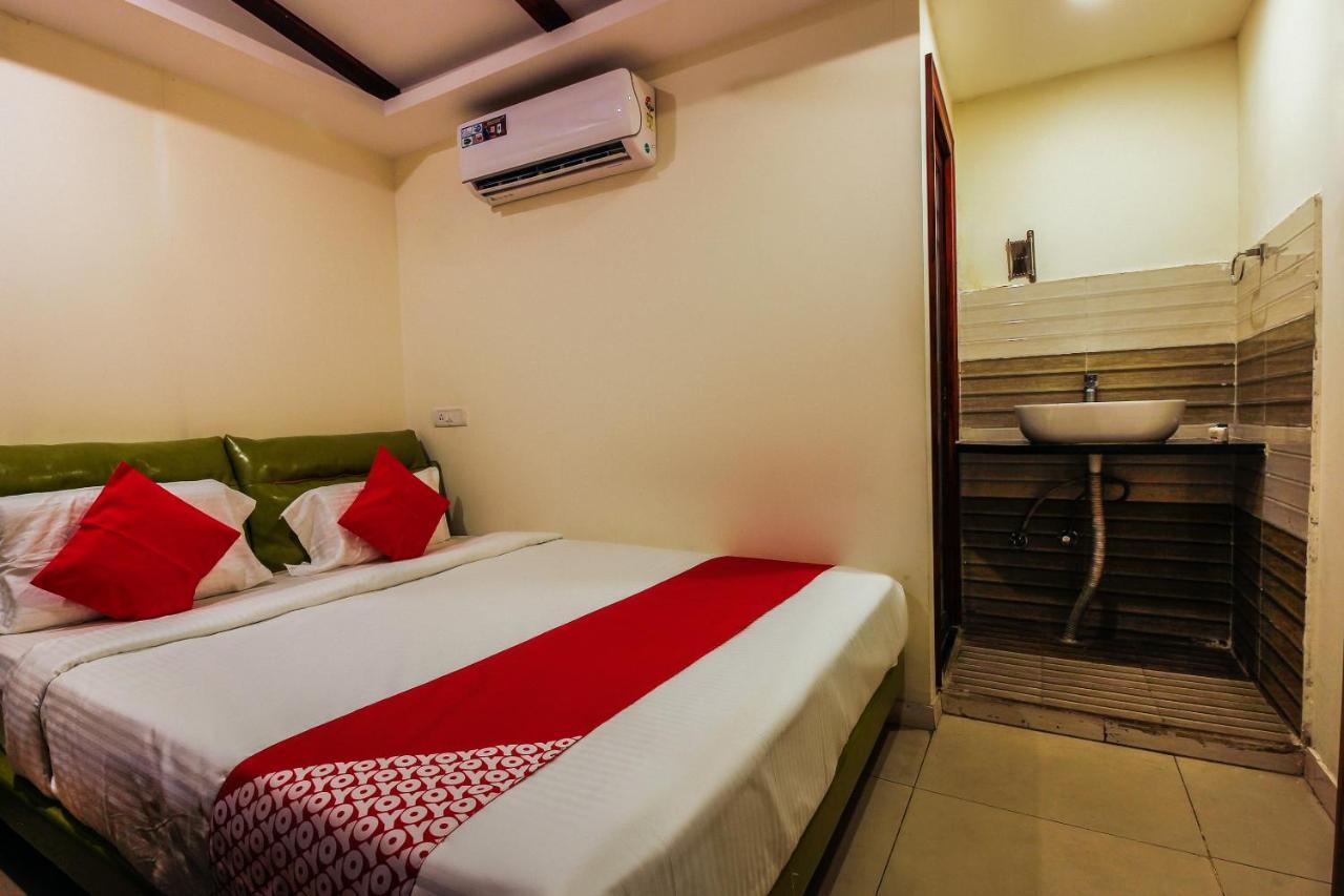 Oyo 65797 Adda Hotel
