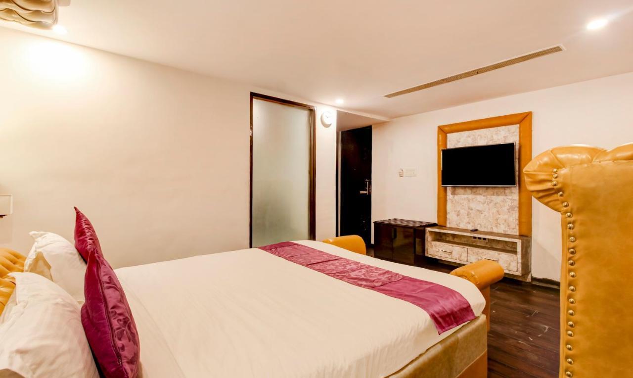 Hotel Treebo Tryst F One Park Front 3*