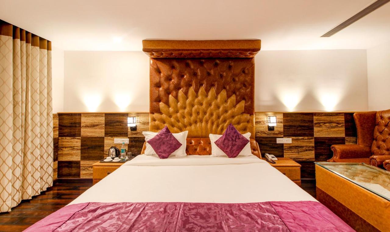 Treebo Tryst F One Park Front 3* Hyderabad