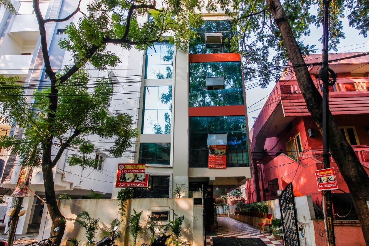 Oyo 65476 Durga Homes