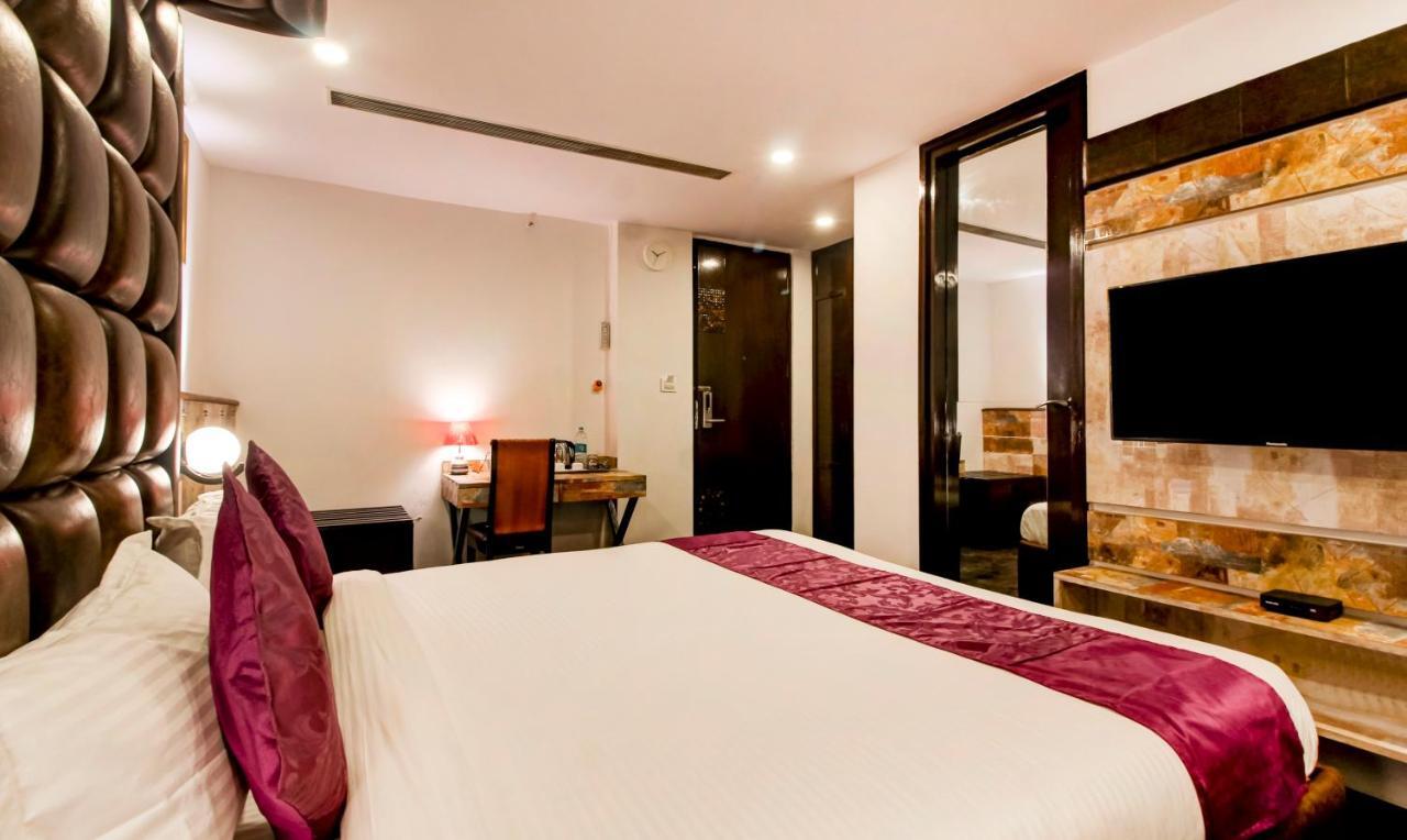 Hotel Treebo Tryst F One Park Front
