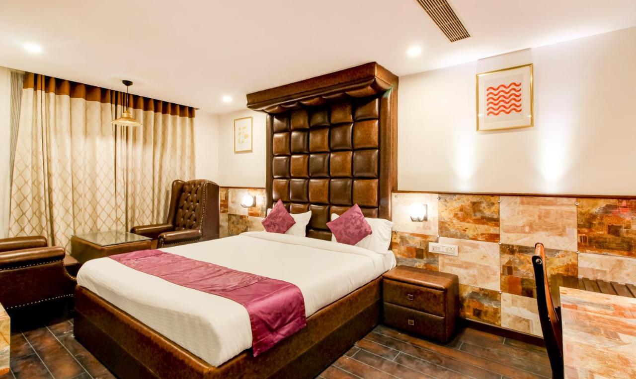 Treebo Tryst F One Park Front 3* Hyderabad