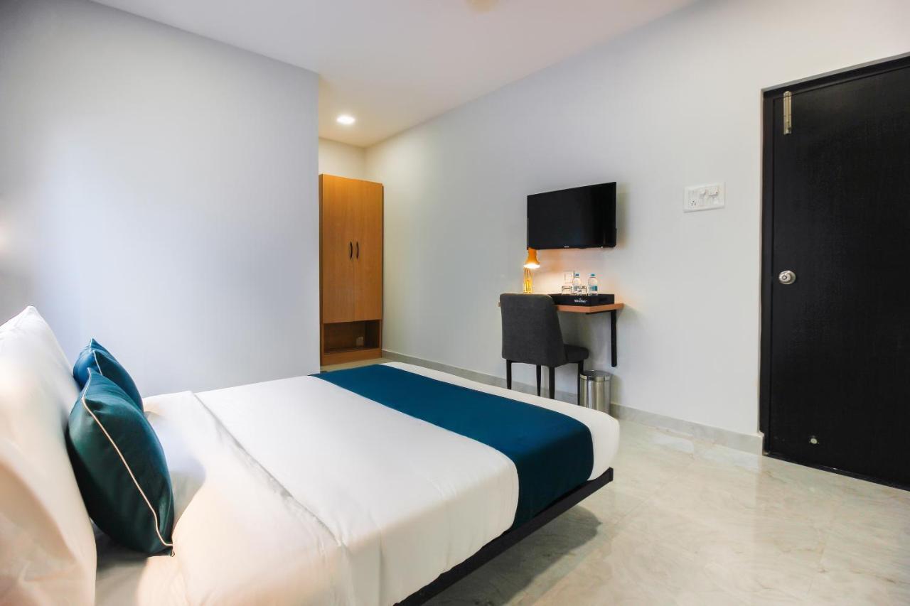 Hotel Oyo Silverkey 62075 Sanath Nagar
