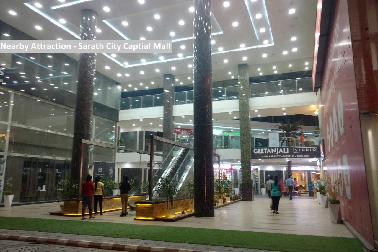 Hotel Vaccinated Staff - Capital O 18592 M Hyderabad
