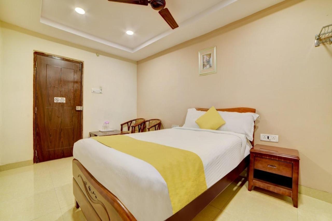 Collection O 5072 Padmini Hyderabad