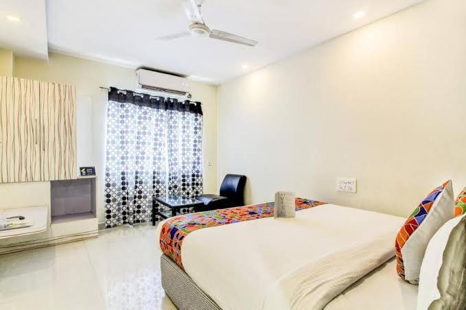 Sri Mayuri Hotel