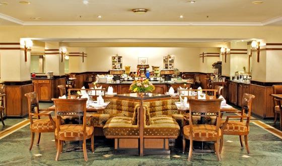Hotel Aditya Park-a Sarovar Portico