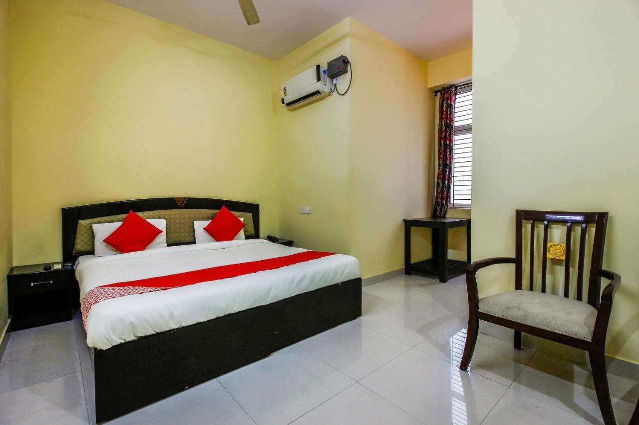 Oyo 65476 Durga Homes Hotel