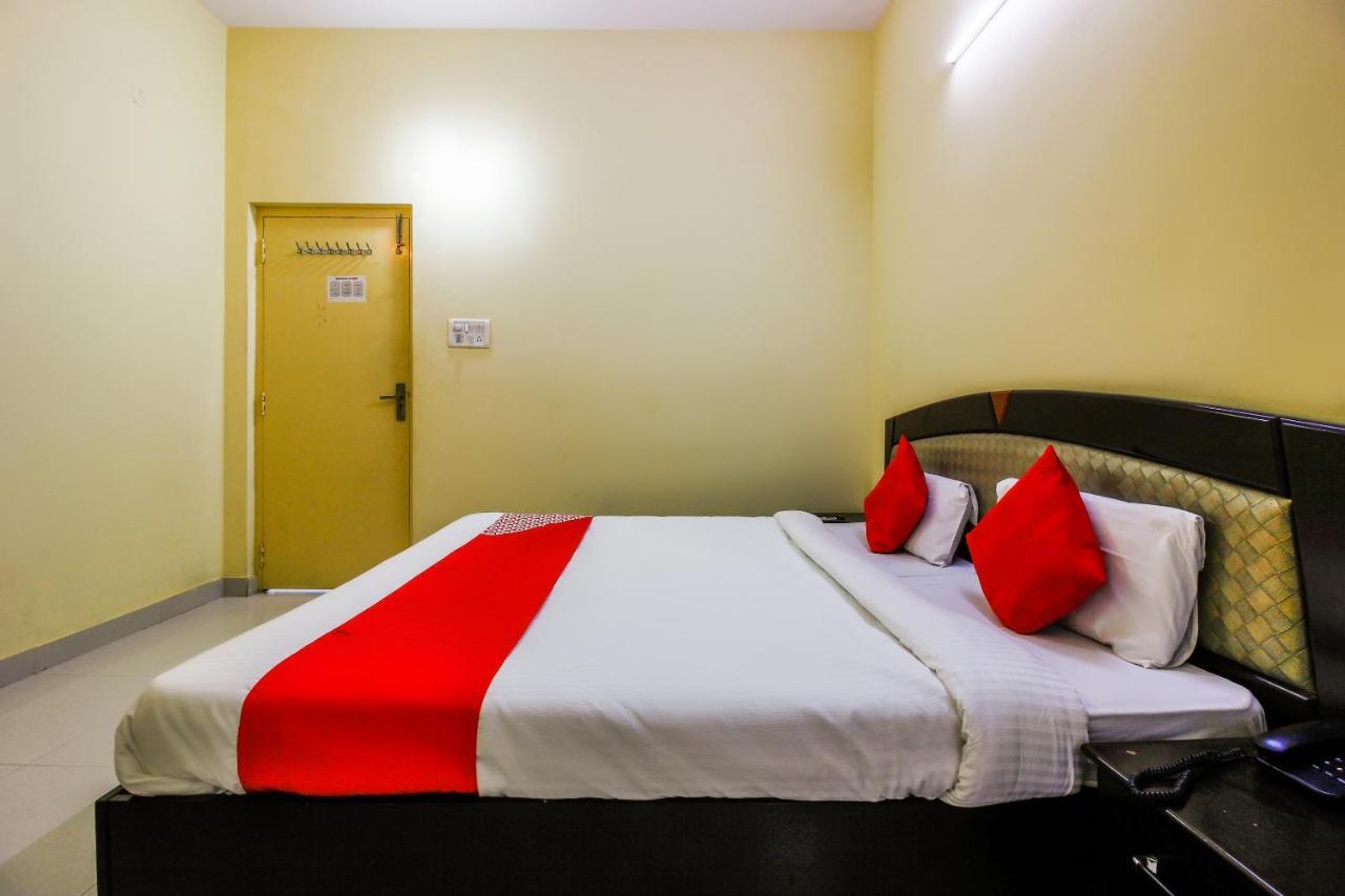 Oyo 65476 Durga Homes