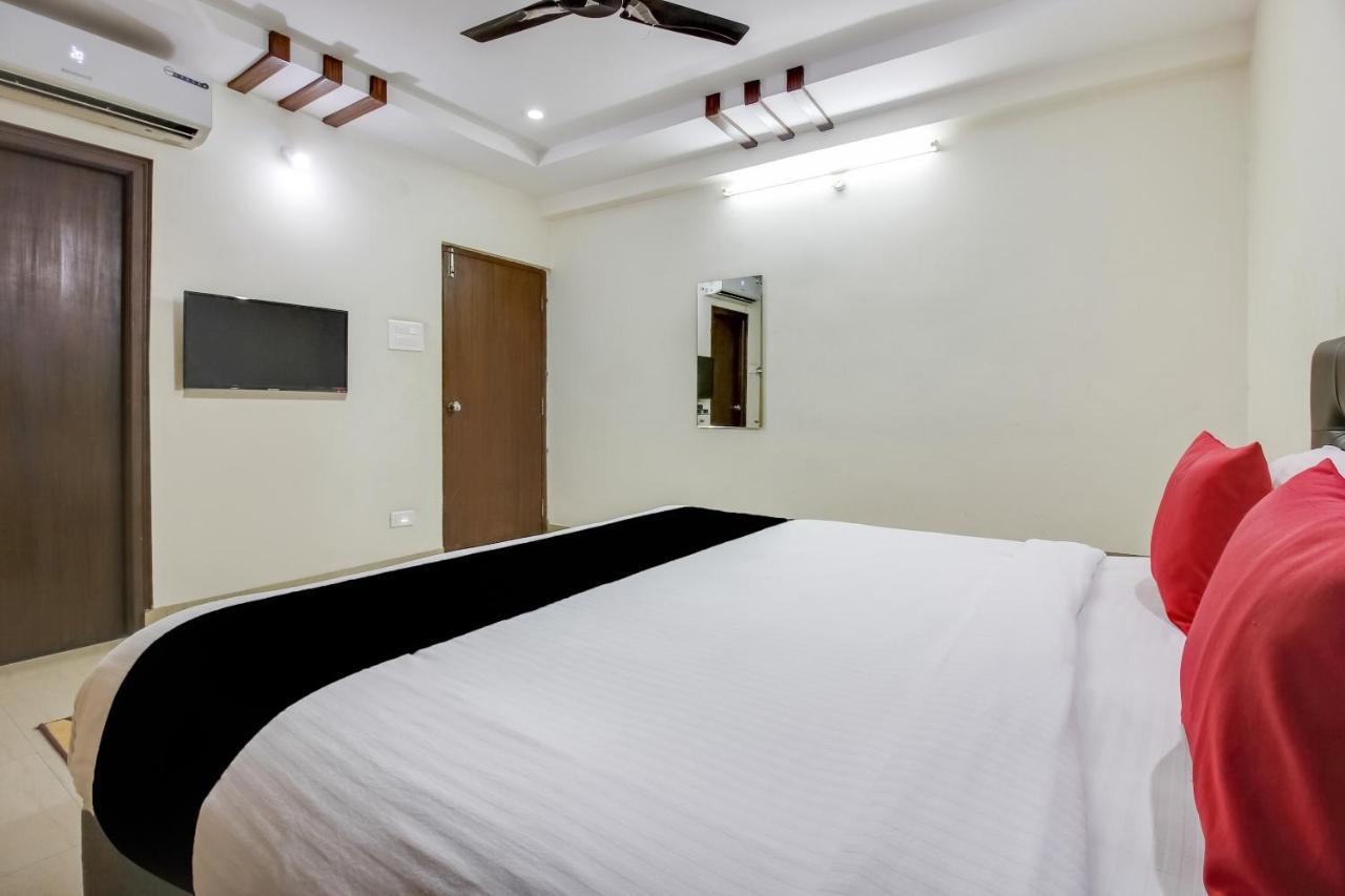 Collection O O 61839 Scrummys Kondapur Hotel Hyderabad