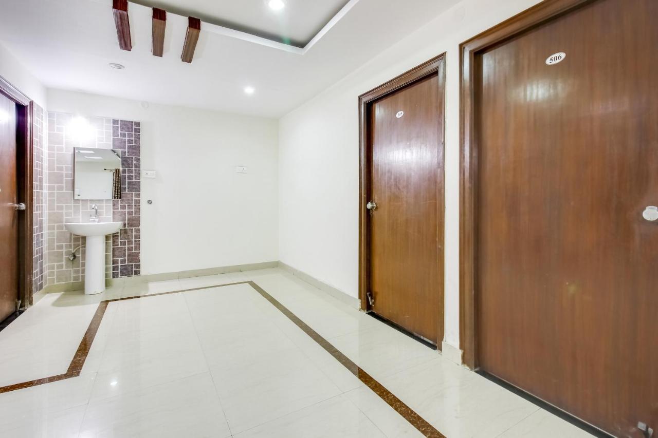Collection O O 61839 Scrummys Kondapur Hyderabad