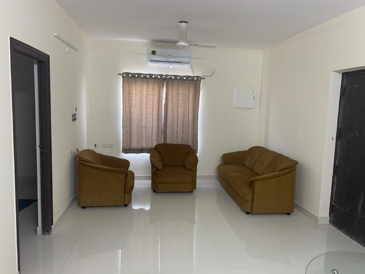 Urban Nest - Kokapet Apartment *