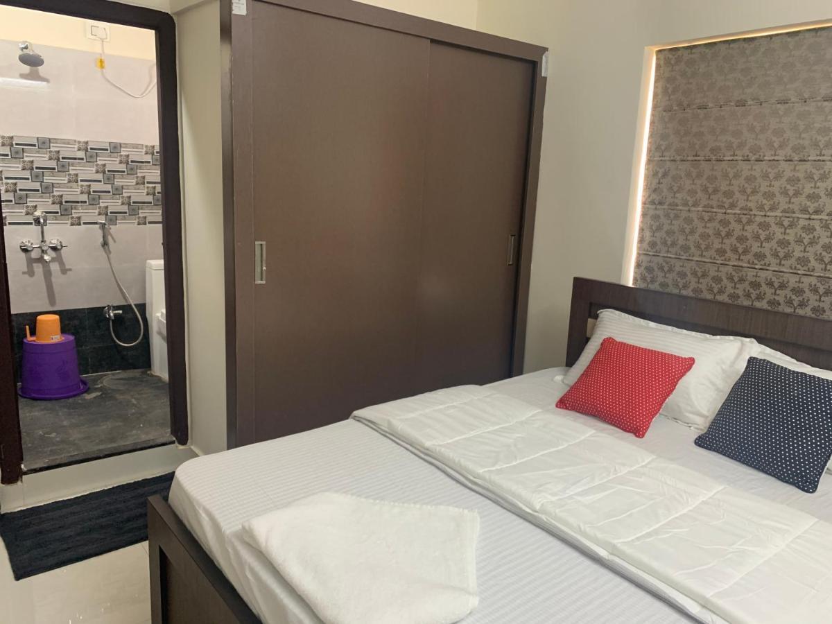 Urban Nest - Kokapet Apartment