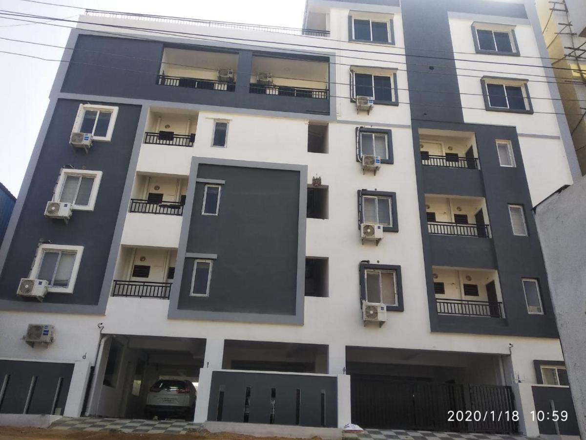 Urban Nest - Kokapet Apartment *