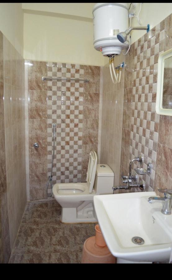 Royal Suites &