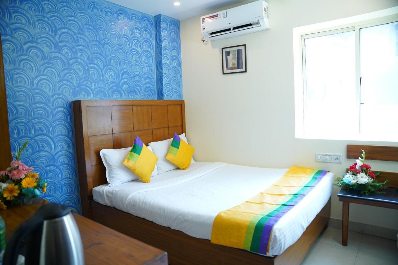 The Grand Plaza 3*