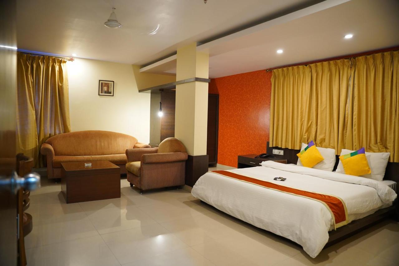 The Grand Plaza 3*