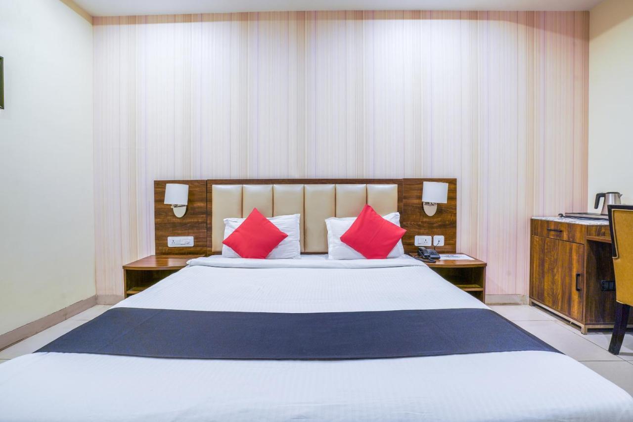 Hotel Capital O 71843 Grand Sindhura 3*