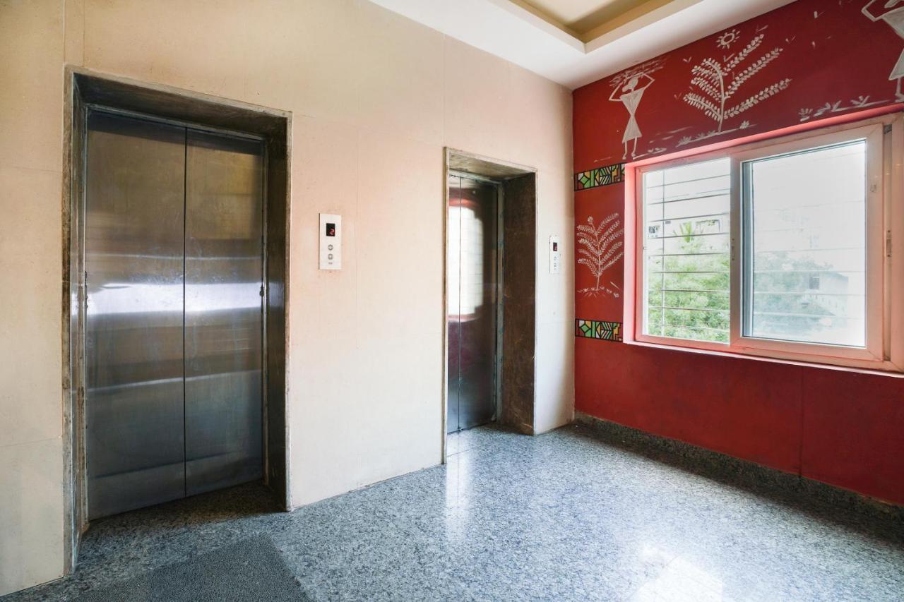 Capital O 71843 Grand Sindhura Hotel 3*