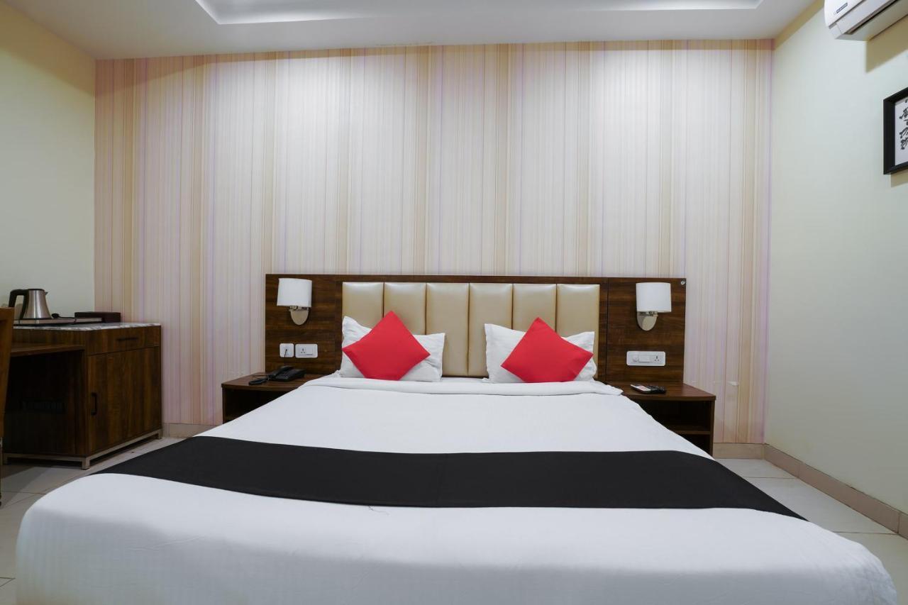 Hotel Capital O 71843 Grand Sindhura