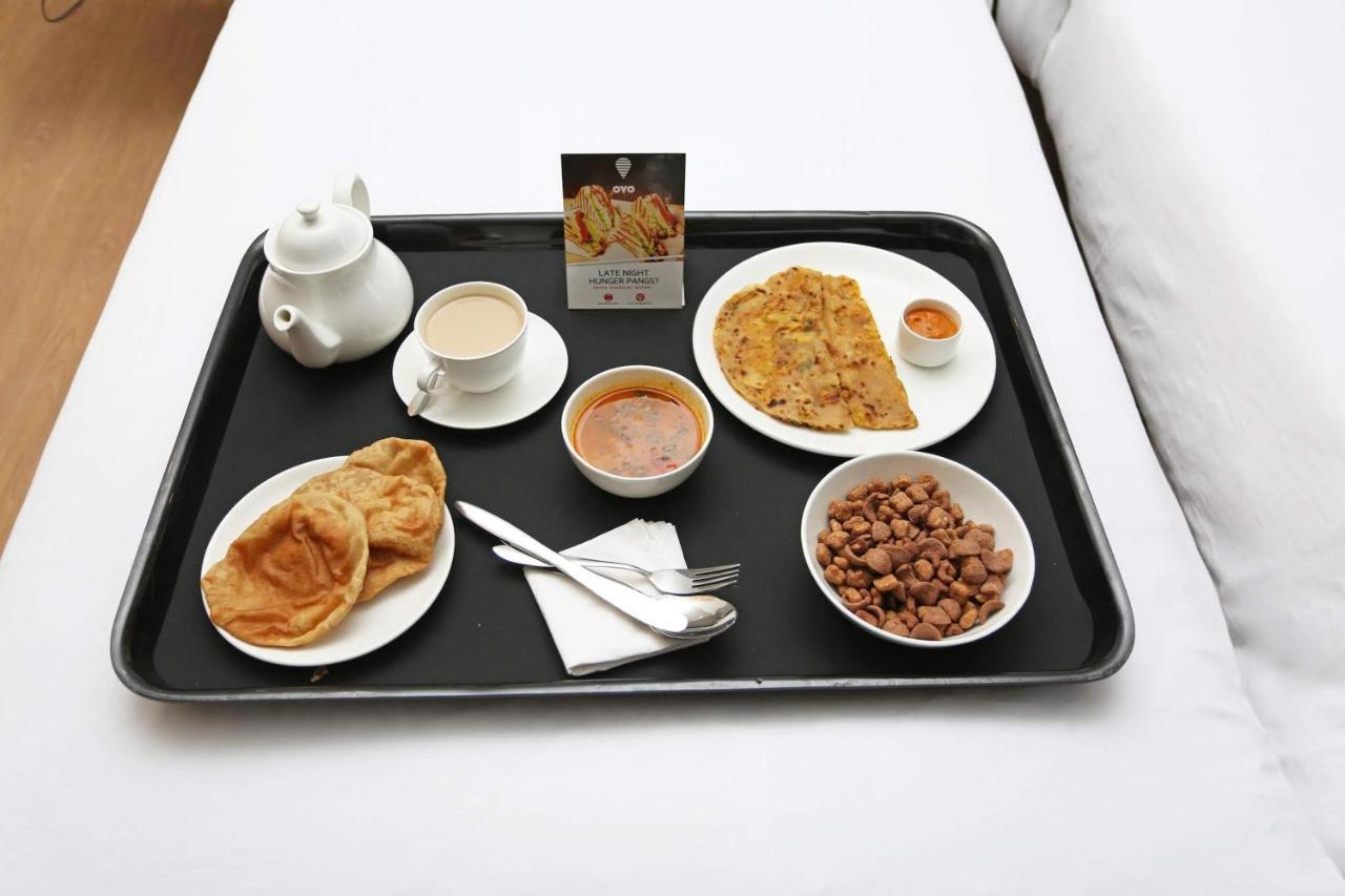 Capital O 71843 Grand Sindhura Hotel Hyderabad