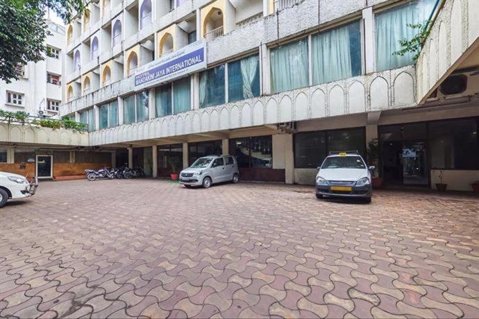 Jaya International 2*