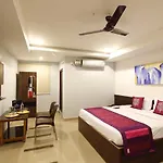 Hotel Mango Leaves