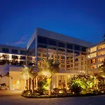Radisson Blu Plaza Hotel Hyderabad Banjara Hills