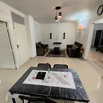 Nk Homes -Serviced Apartments - 2 Bhk Homestay, Fast Wifi, Fully Furnished