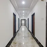 Fabhotel W Grand Suites - Nr Lanco Hills, Manikonda