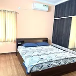 Servostay Kphb Phase 15 New Stunning 3 Bhk - 1St Floor